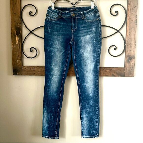 Maurices Women's Boulder Wash Distressed Skinny Mid-rise Jeans Size M - Picture 1 of 13
